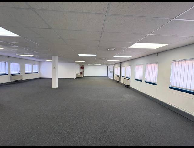 720M² OFFICE TO LET IN RANDJESPARK